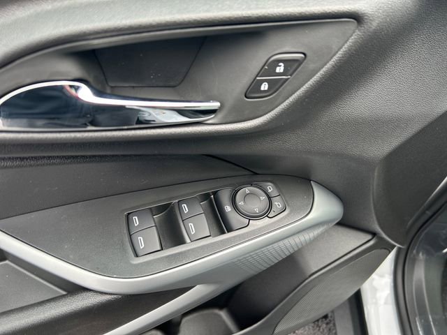 2025 Chevrolet Trax photo 11