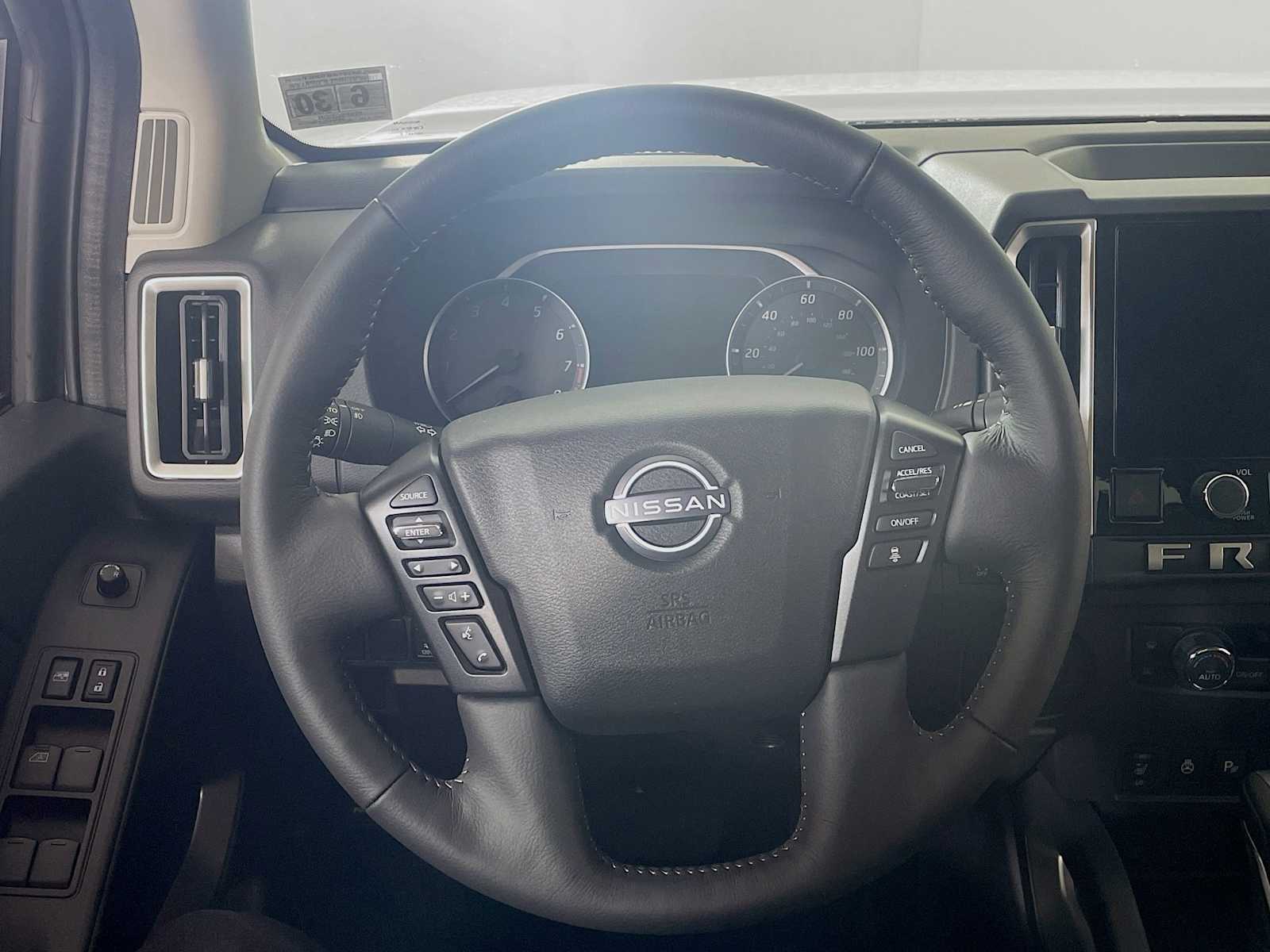 2025 Nissan Frontier SV photo 8