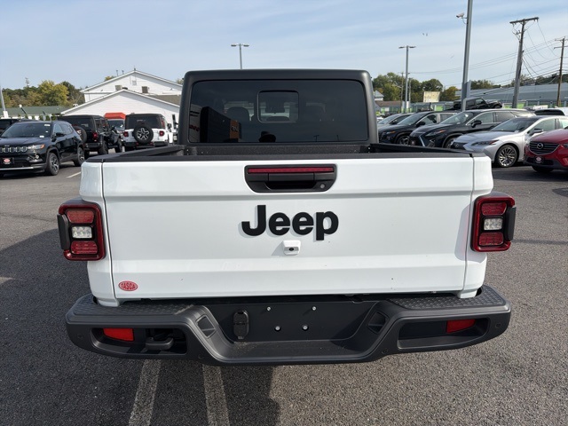2025 Jeep Gladiator Sport S photo 4