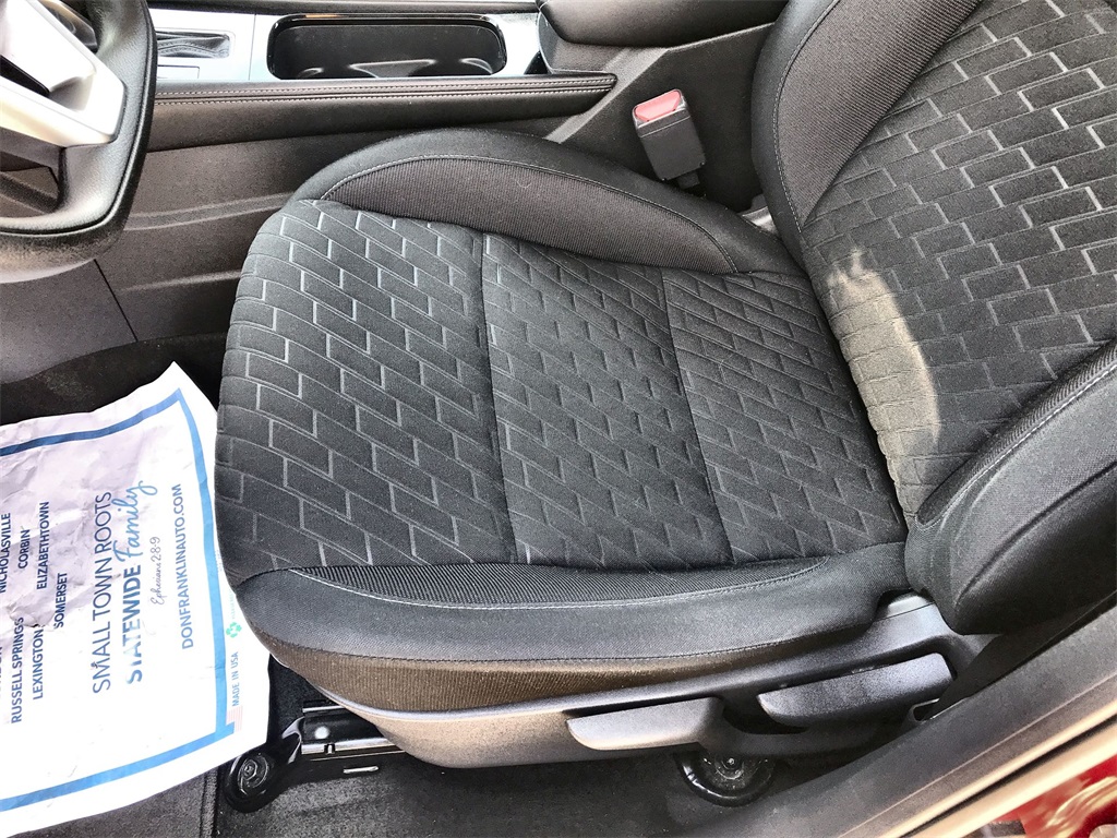 2023 Nissan Kicks SV photo 12