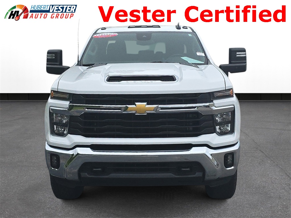 2024 Chevrolet Silverado 2500HD LT photo 3