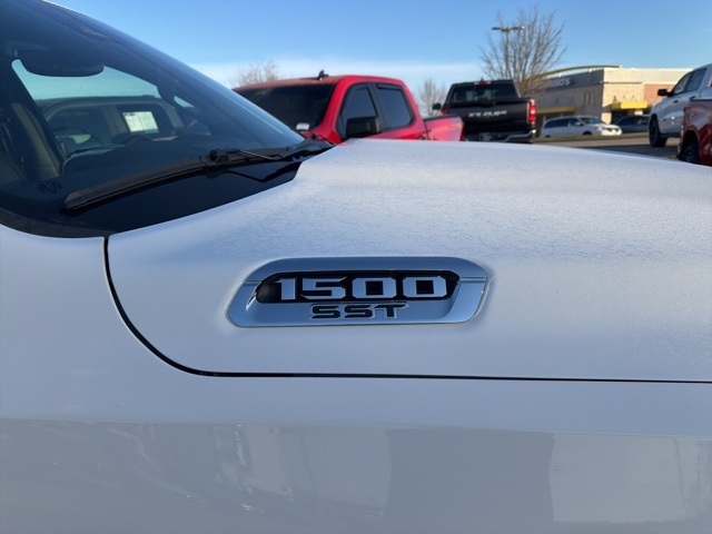 2025 Ram 1500 Laramie photo 4