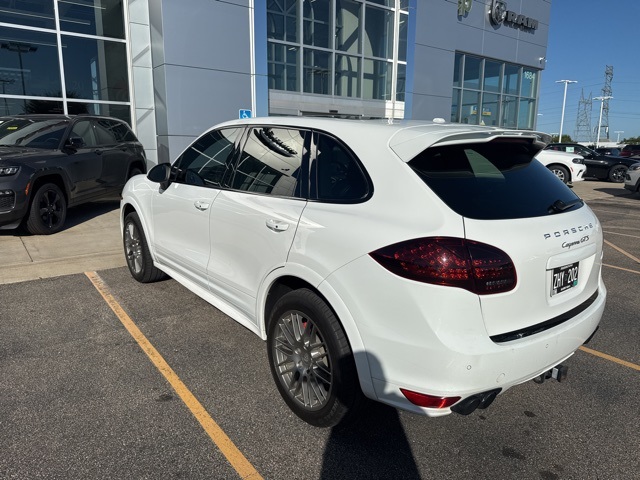 2014 Porsche Cayenne GTS photo 4