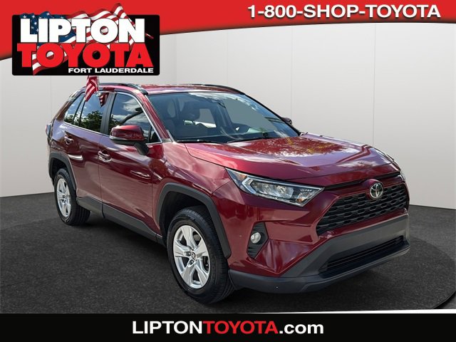 2021 Toyota RAV4 XLE's photo
