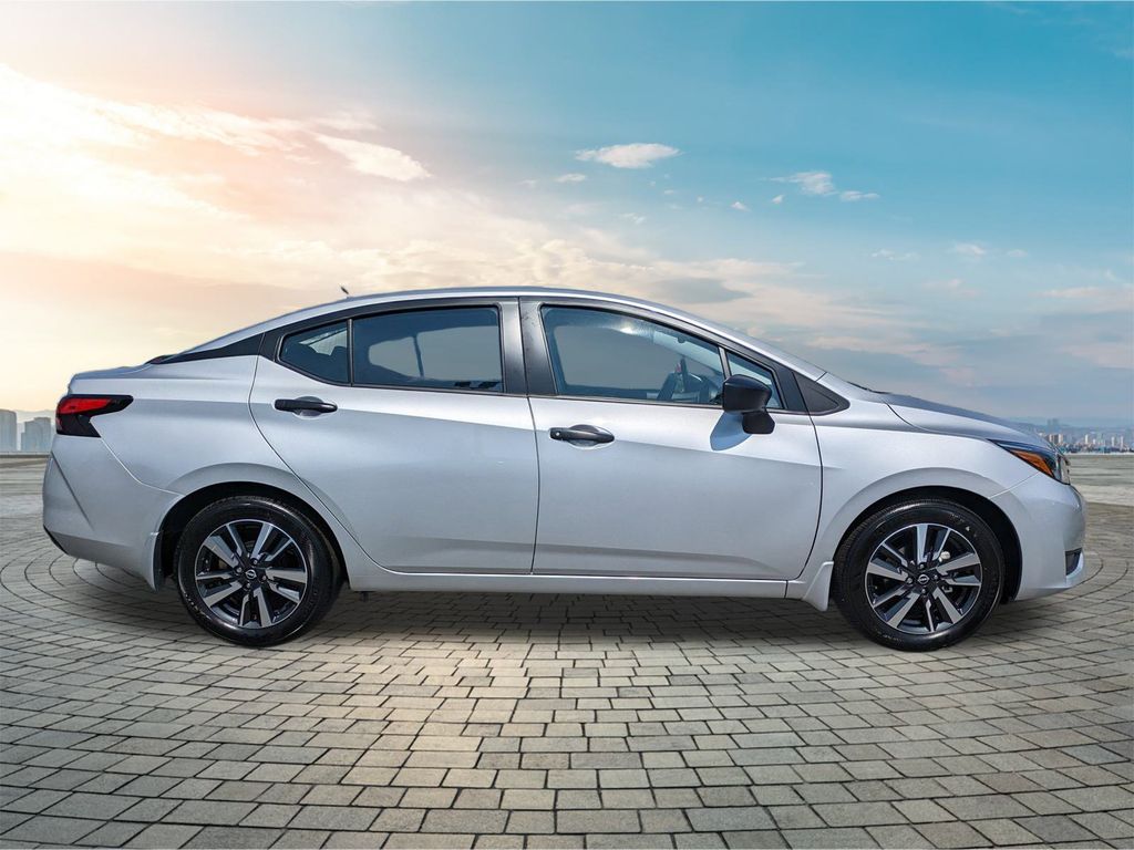 2025 Nissan Versa S photo 2