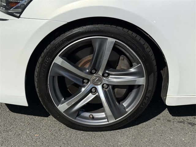 2017 Lexus IS 300 photo 12