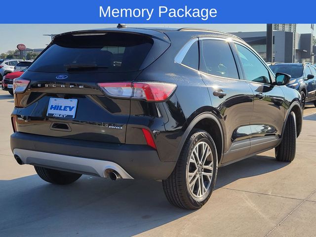 2022 Ford Escape SEL photo 3