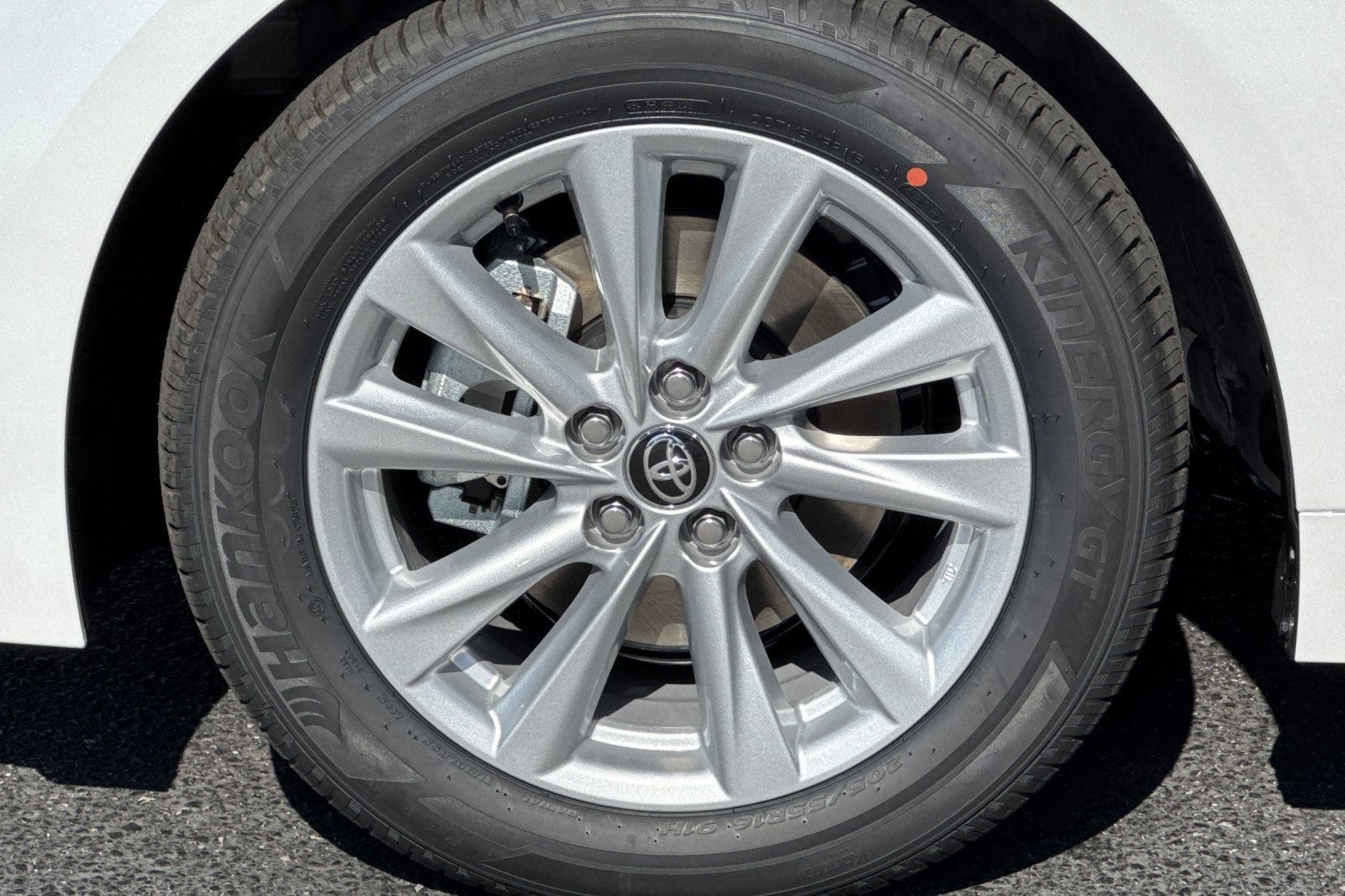 2025 Toyota Corolla LE photo 29