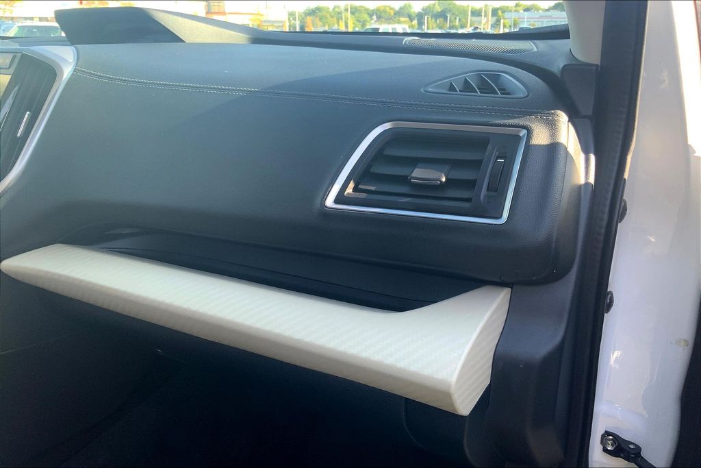 2022 Subaru Ascent Base photo 16