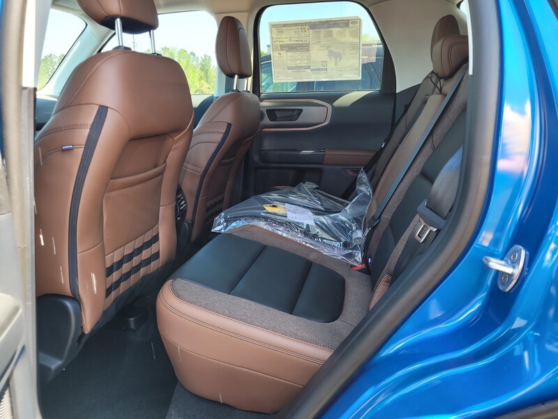 2025 Ford Bronco Sport Outer Banks photo 5