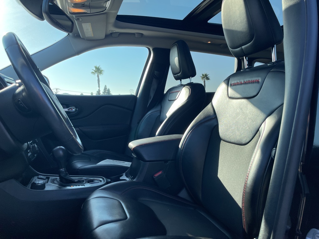 2019 Jeep Cherokee Trailhawk photo 5