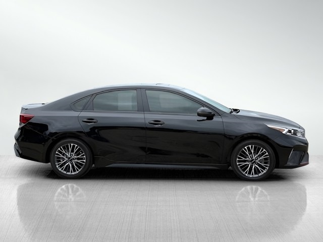 2023 Kia Forte GT-Line photo 4