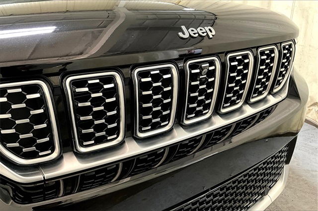 2022 Jeep Grand Cherokee Summit photo 29