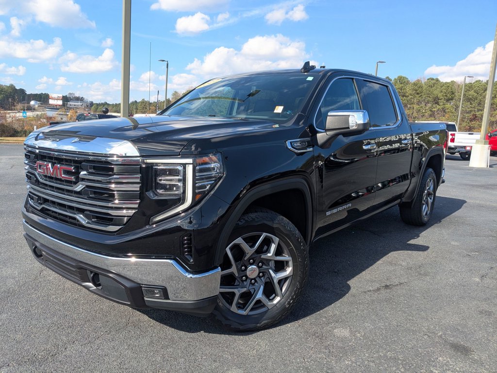 2022 GMC Sierra 1500 SLT's photo