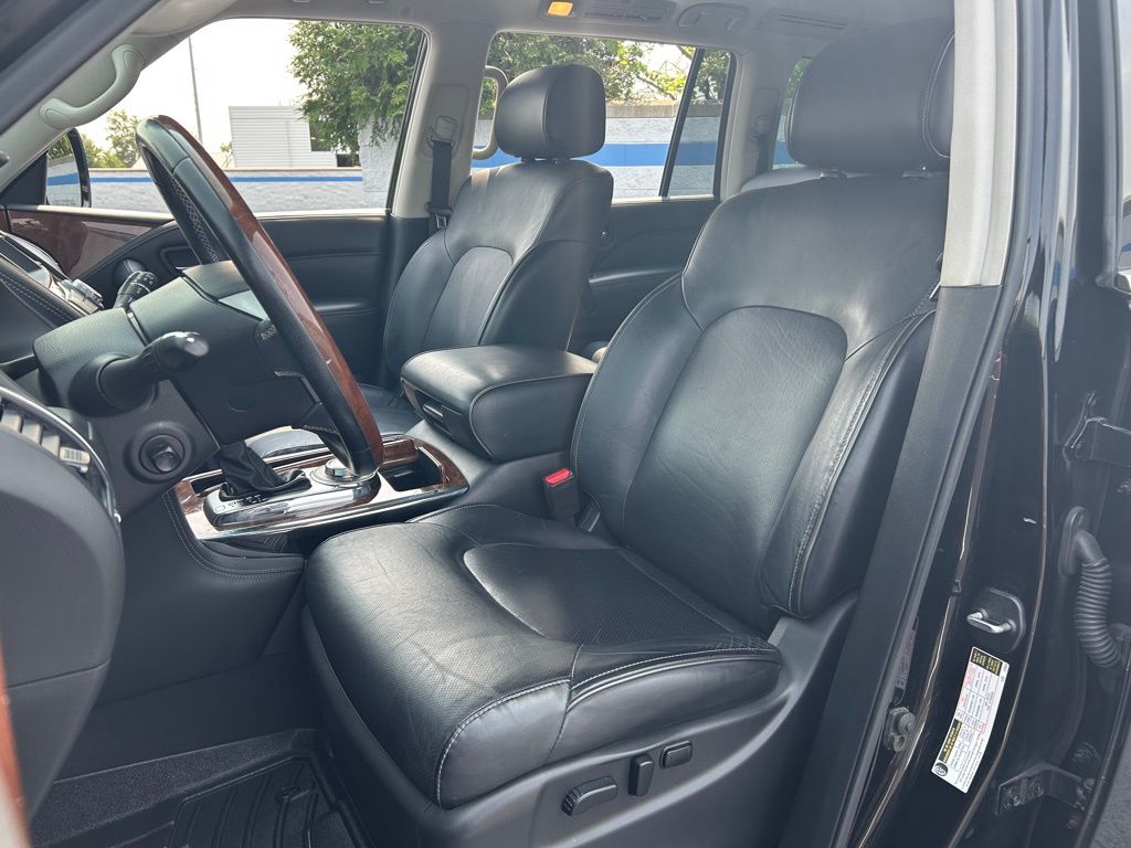 2018 Infiniti QX80 Base photo 15