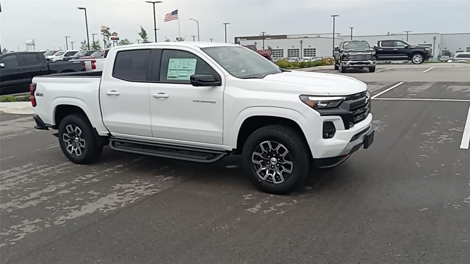 2026 Chevrolet Colorado Z71 photo 2