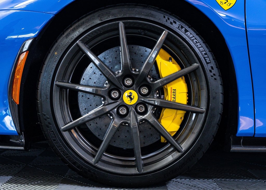 2025 Ferrari SF90 Spider Base photo 9