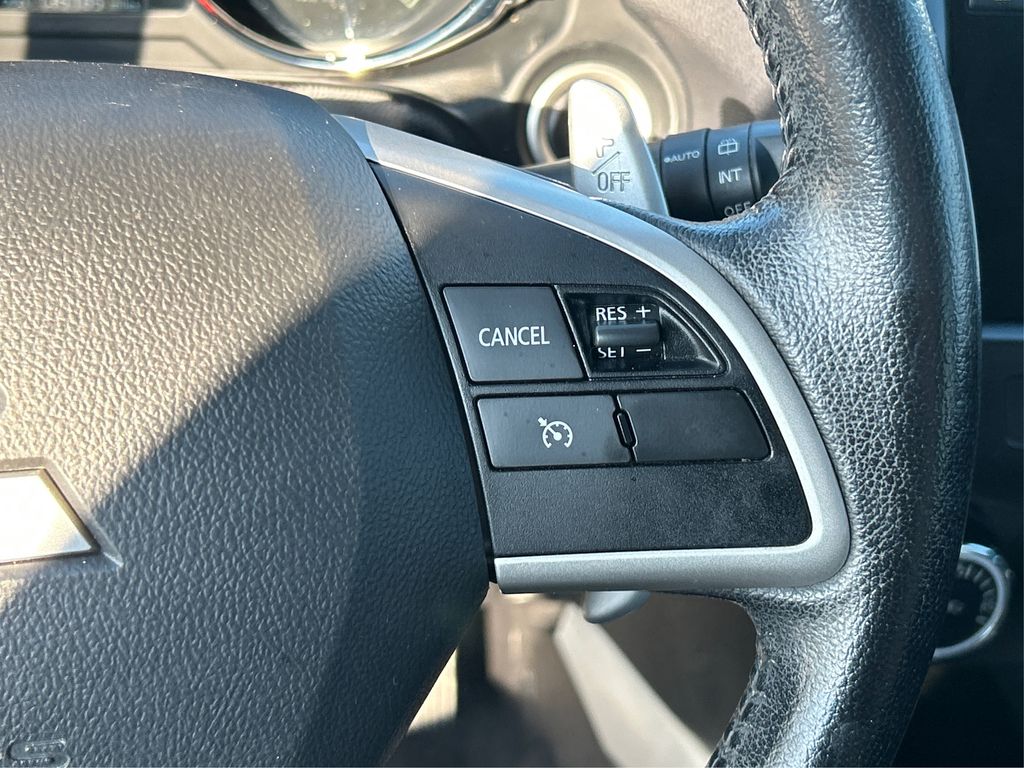 2014 Mitsubishi Outlander Sport SE photo 27