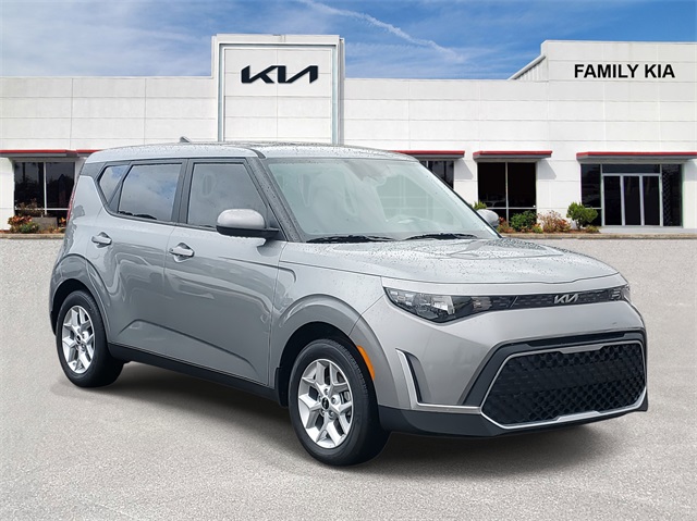 2025 Kia Soul S's photo