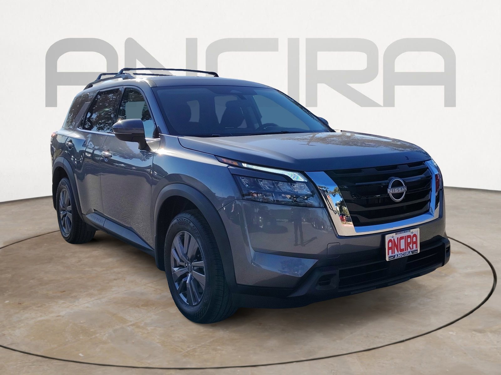 2025 Nissan Pathfinder SV photo 4