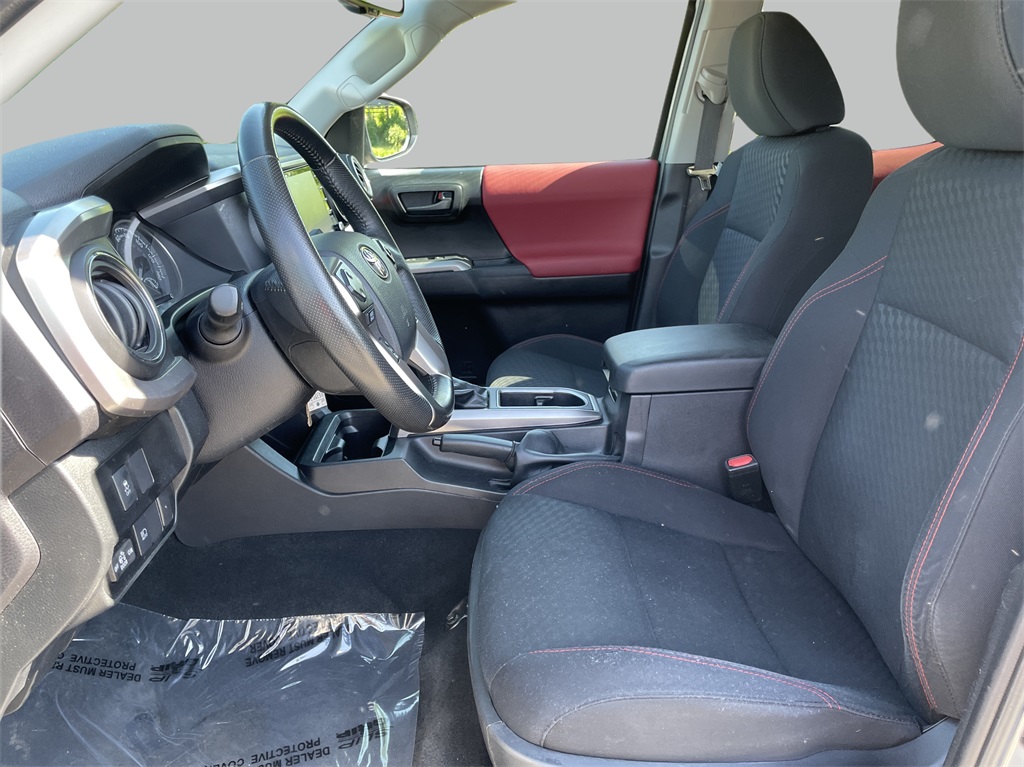 2022 Toyota Tacoma SR5 photo 12
