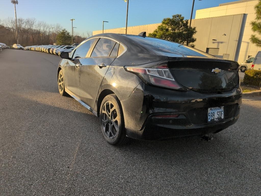 2016 Chevrolet Volt Premier photo 3