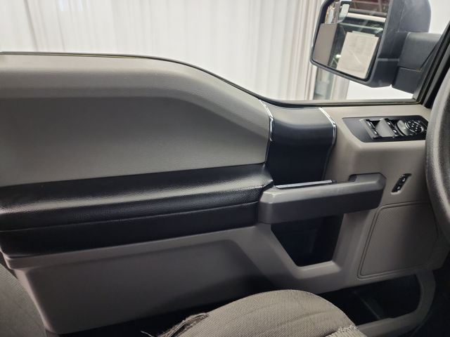 2015 Ford F-150 XL photo 21