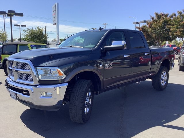 2017 Ram 2500 Laramie photo 5