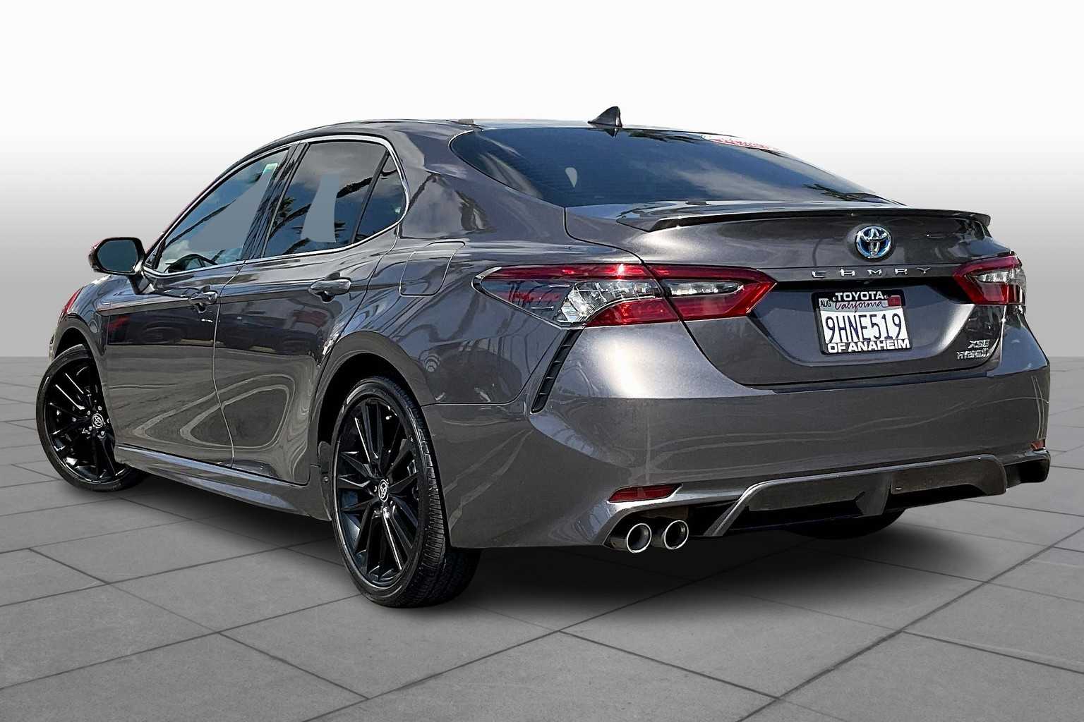 2023 Toyota Camry Hybrid XSE photo 11