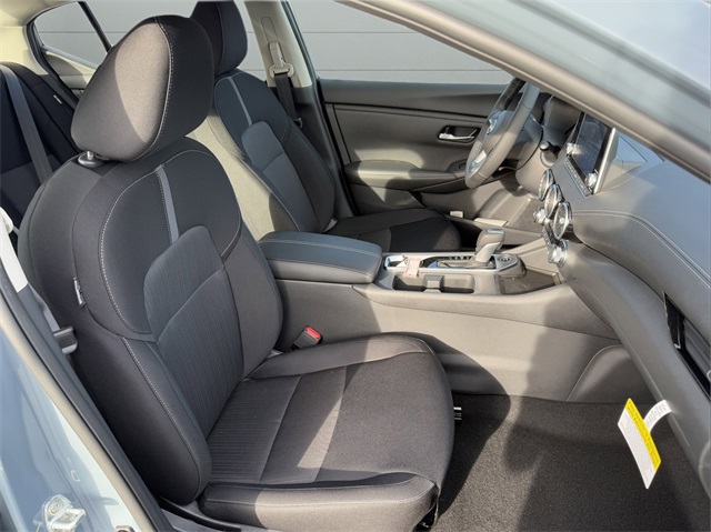 2025 Nissan Sentra SV photo 22