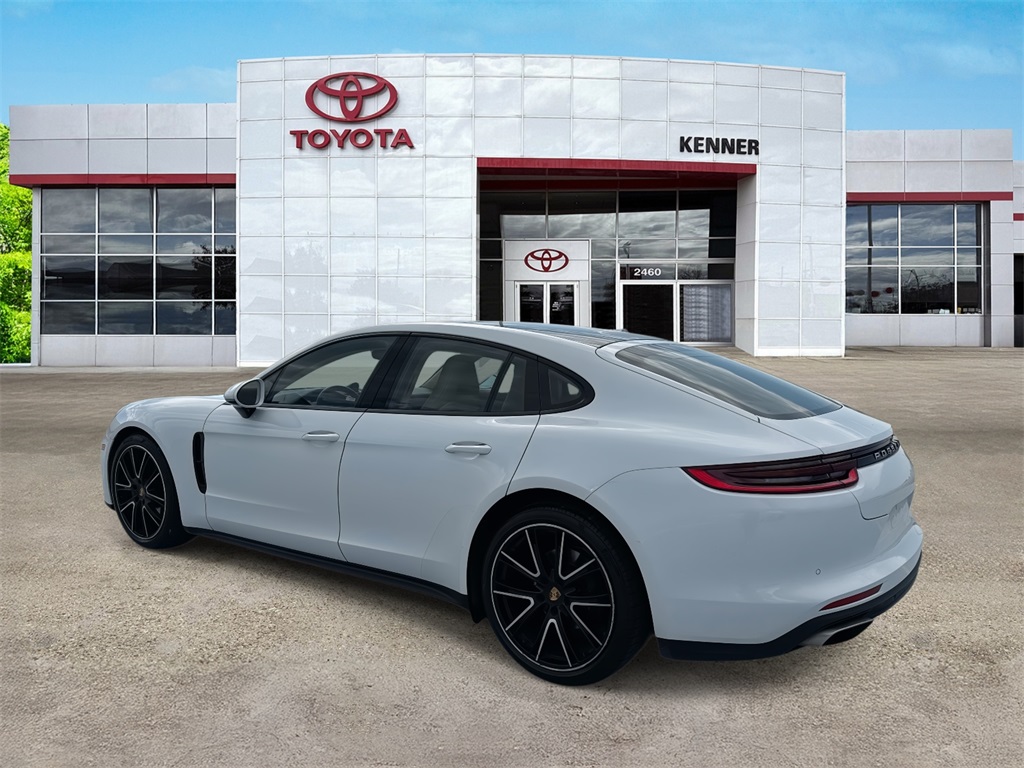2020 Porsche Panamera 4 photo 3