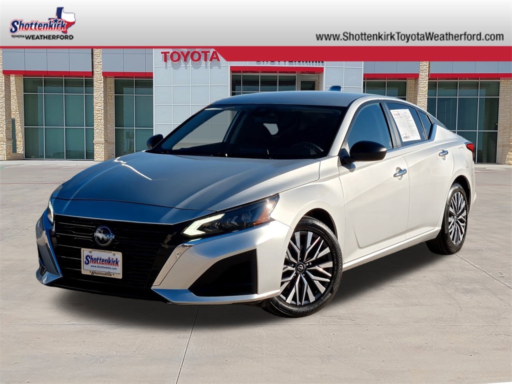 2024 Nissan Altima SV