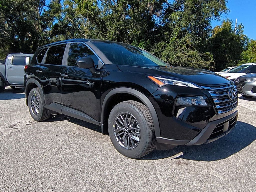 2026 Nissan Rogue S photo 3