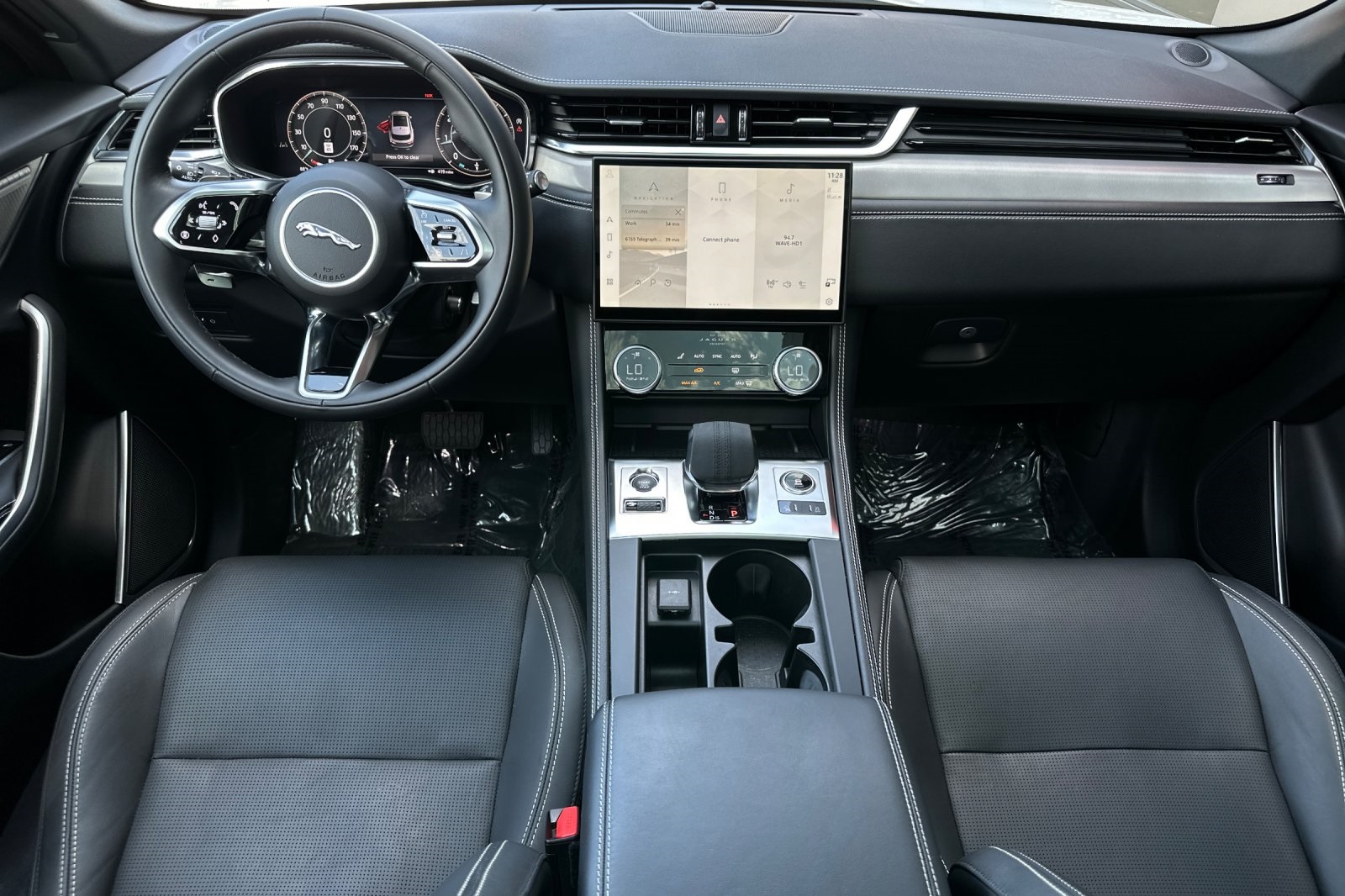 2025 Jaguar F-PACE P250 R-Dynamic S photo 11