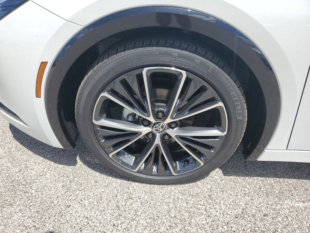 2026 Toyota Prius XLE photo 9