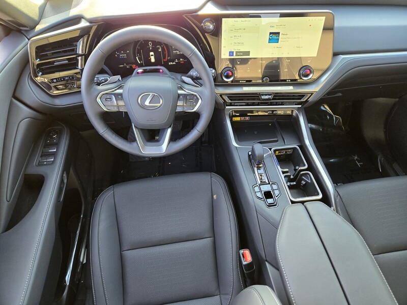 2026 Lexus TX 350 photo 8