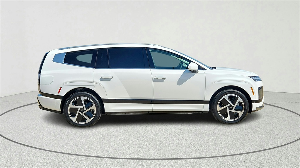 2026 Hyundai Ioniq photo 11