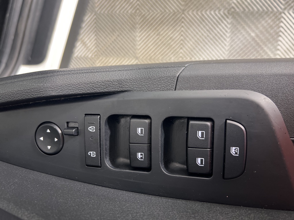 2023 Kia Sportage LX photo 16