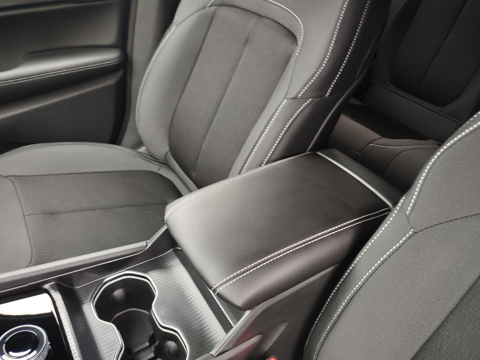 2025 Jeep Grand Cherokee Laredo X photo 14