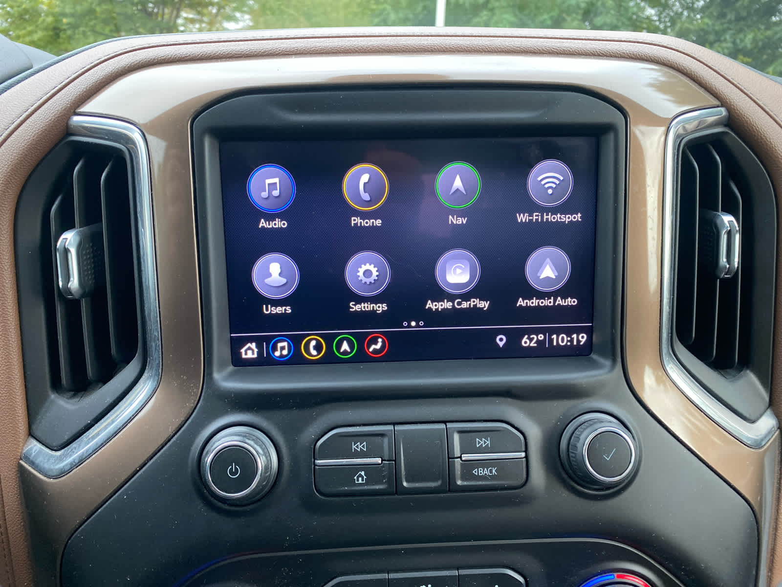 2019 Chevrolet Silverado 1500 High Country photo 16