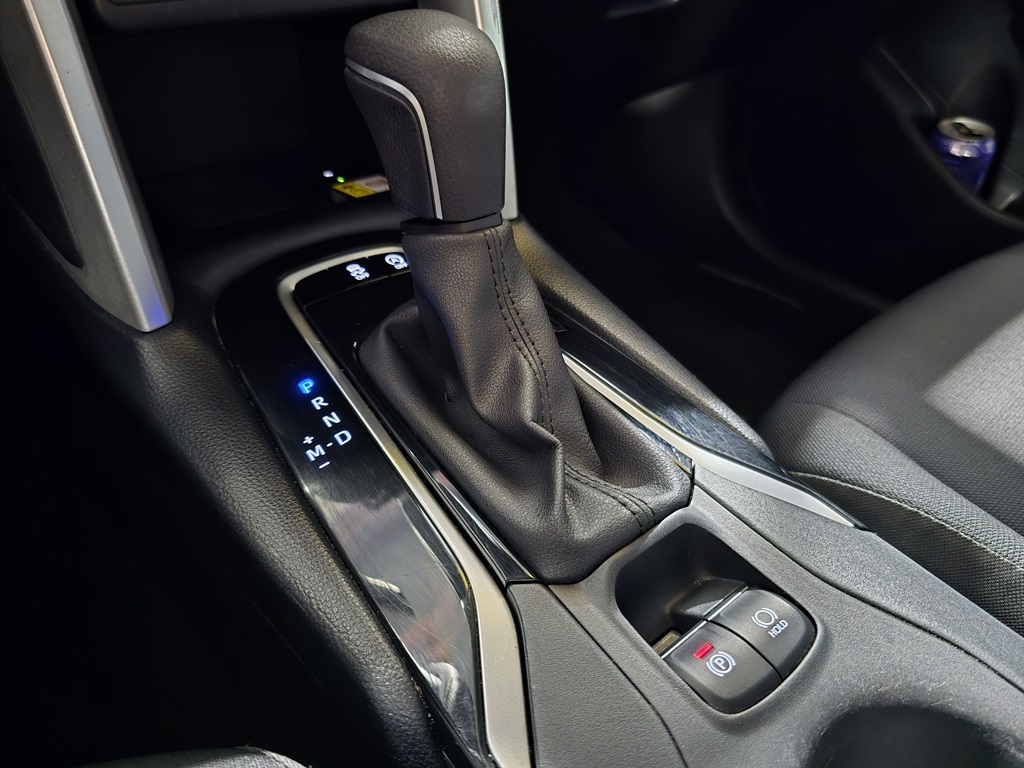 2023 Toyota Corolla Cross LE photo 19