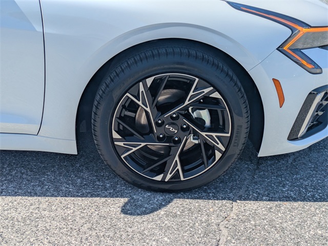 2025 Kia K5 GT-Line photo 10
