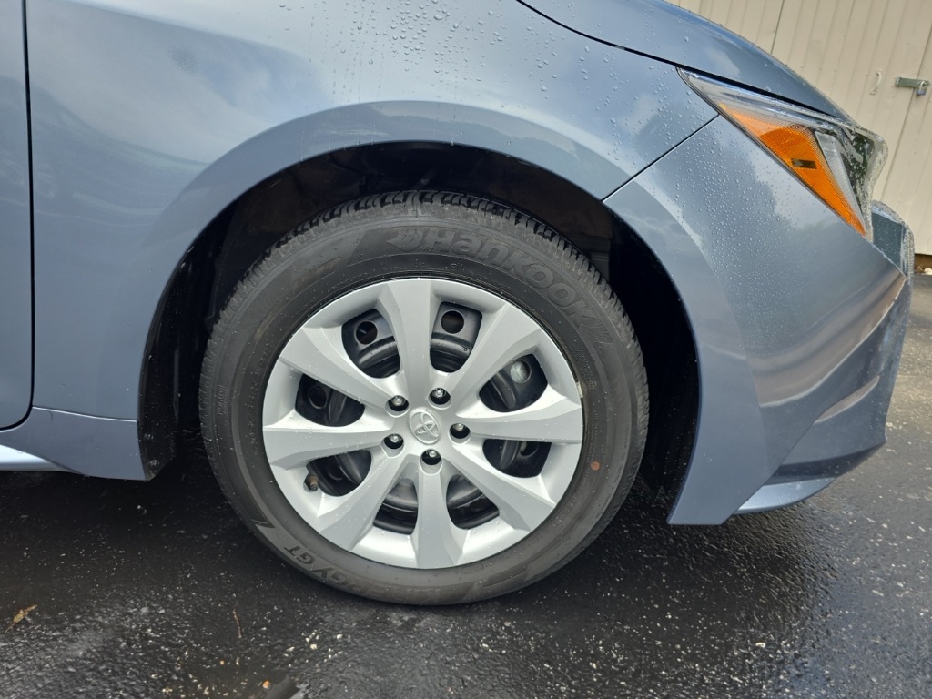 Used 2024 Celestite Toyota LE image 13