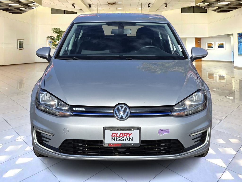 2019 Volkswagen e-Golf SE photo 2