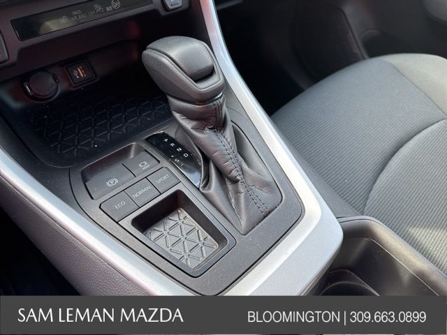 2024 Toyota RAV4 LE photo 4