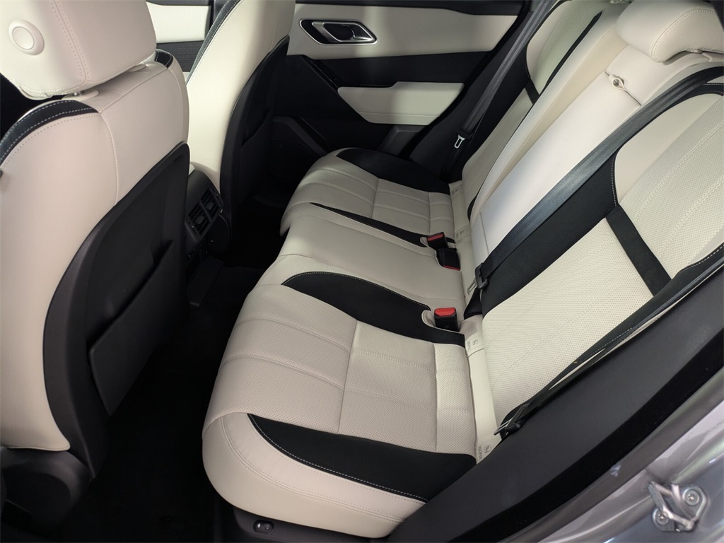 2023 Land Rover Range Rover Velar R-Dynamic S photo 14