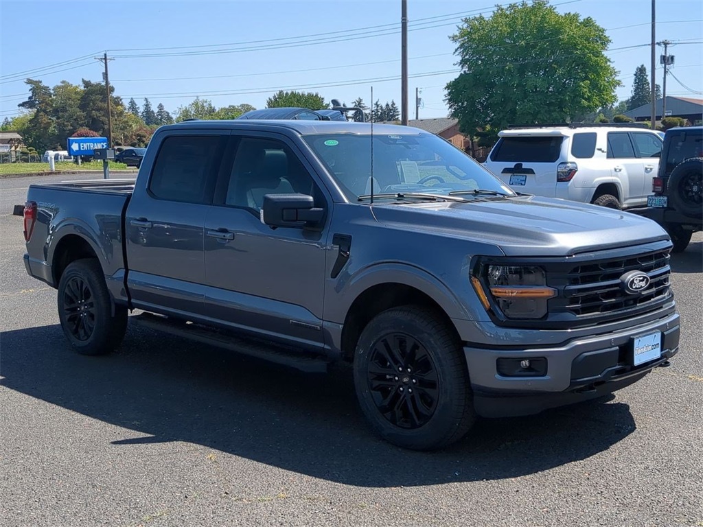 2025 Ford F-150 XLT photo 7