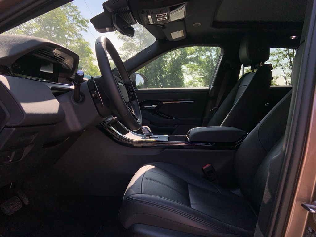 2024 Land Rover Range Rover Evoque S photo 14