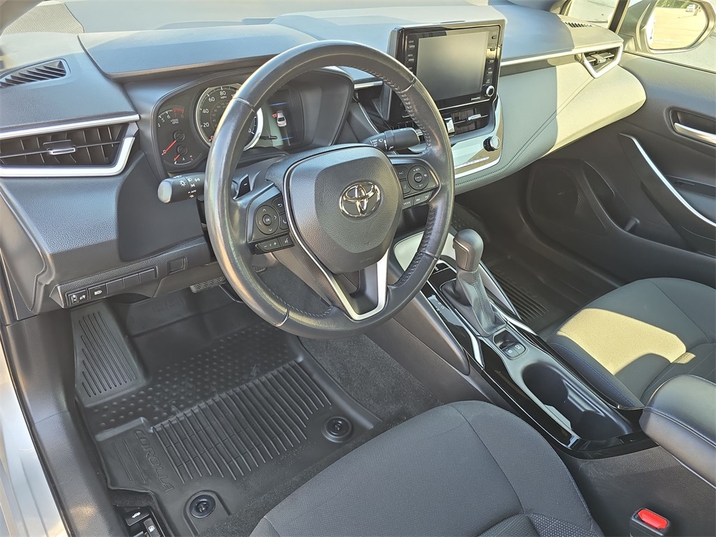 2022 Toyota Corolla SE photo 16