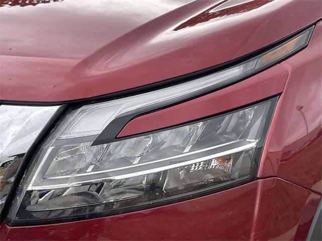 2023 Nissan Pathfinder Platinum photo 9